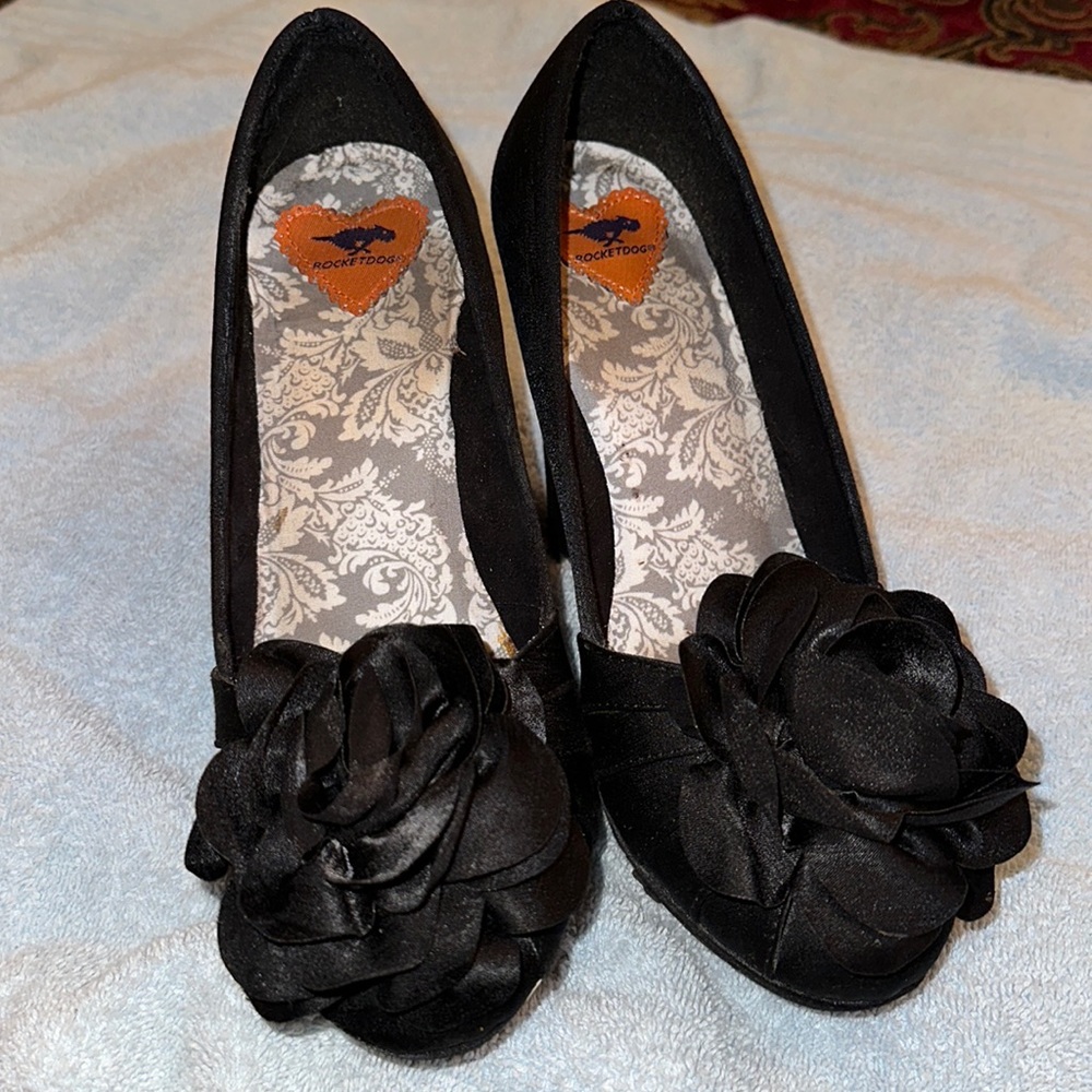 Rose top rocket dog platform heels. Size 9